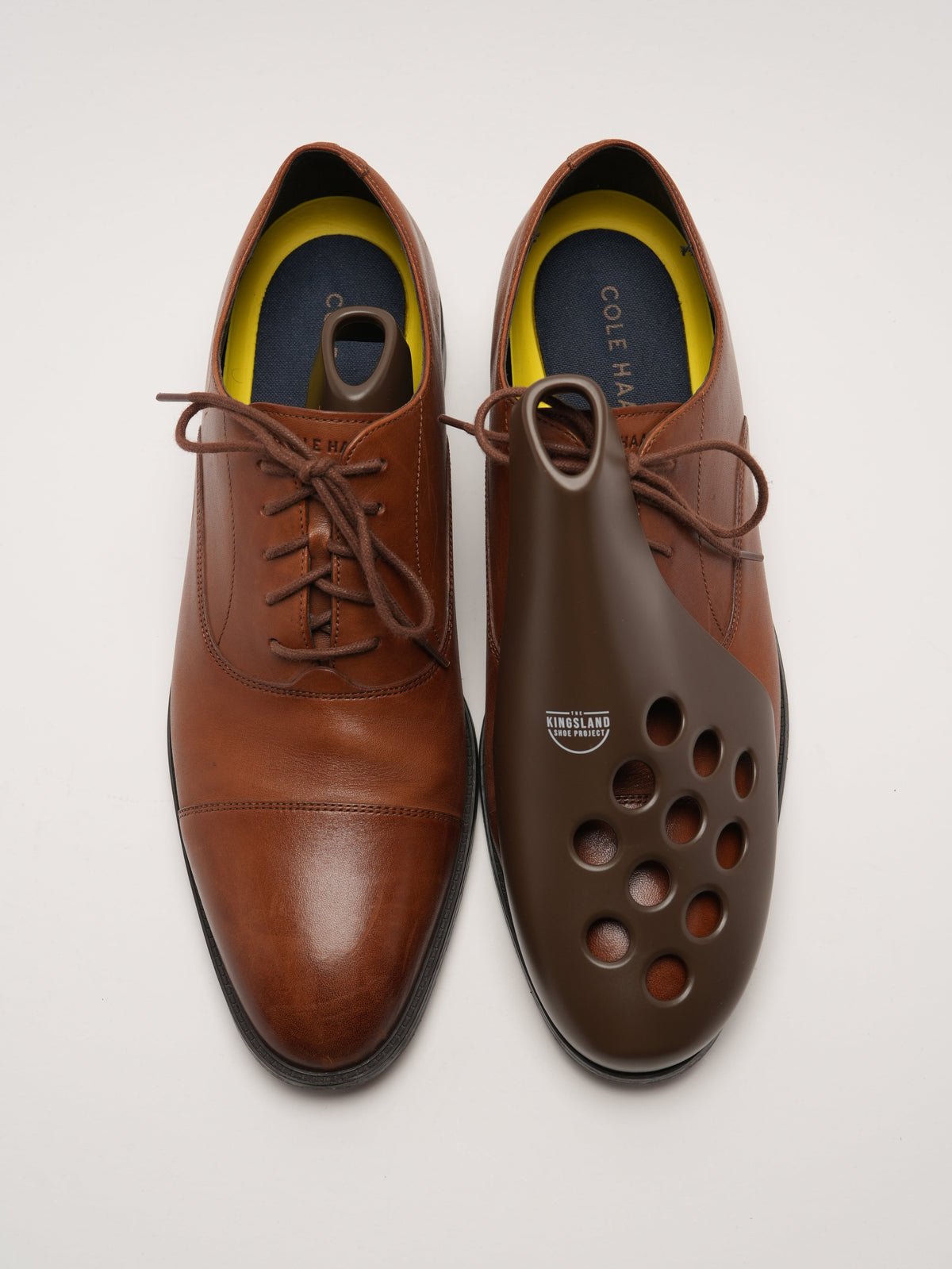 Fresh Flow™ Shoe Trees - Extend the Life Of Sneakers, Shoes & Boots